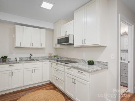 11 Tahchee Trail Fletcher NC 28732