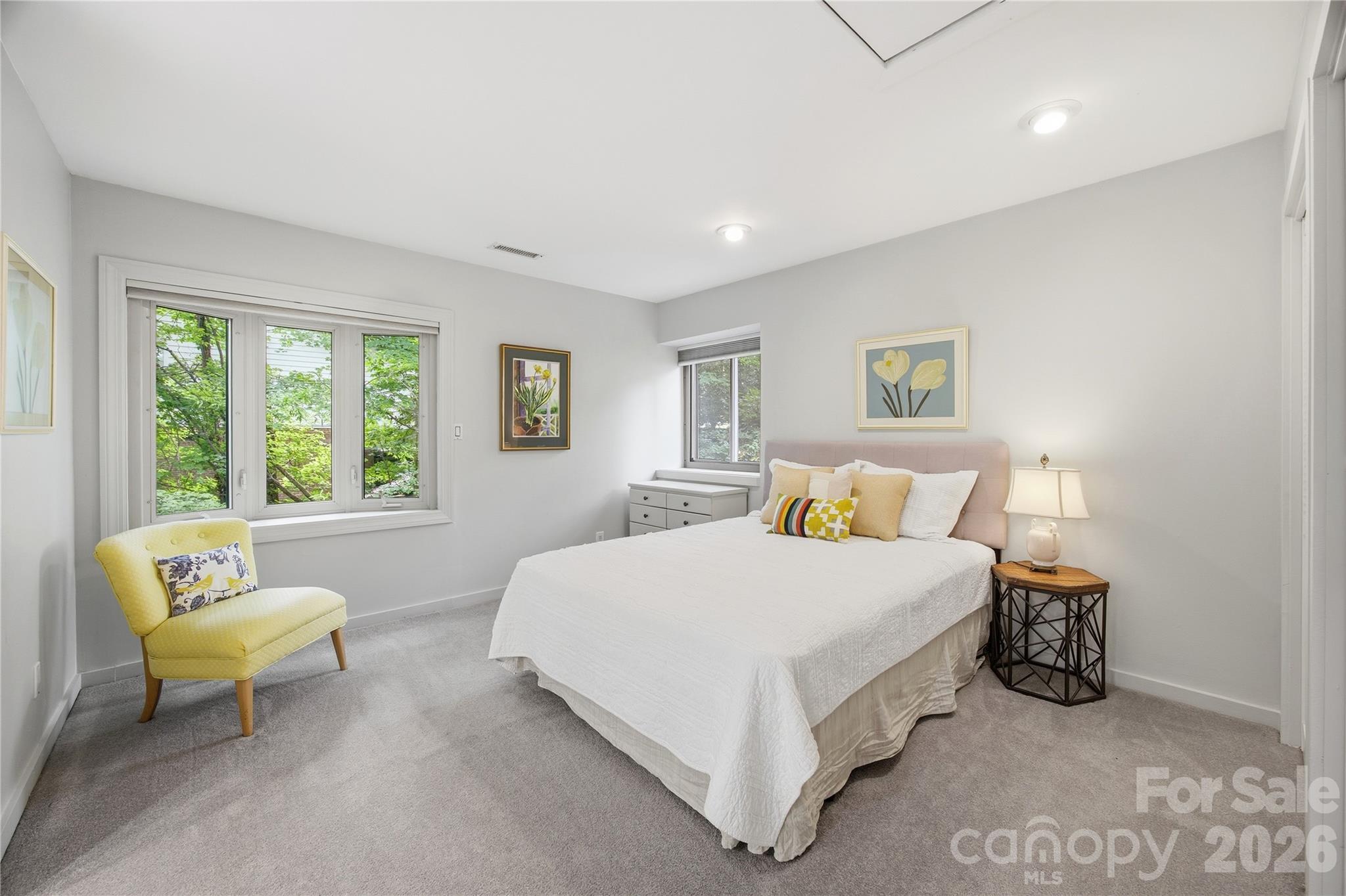 2724 Huntingtowne Farms Lane Charlotte NC 28210