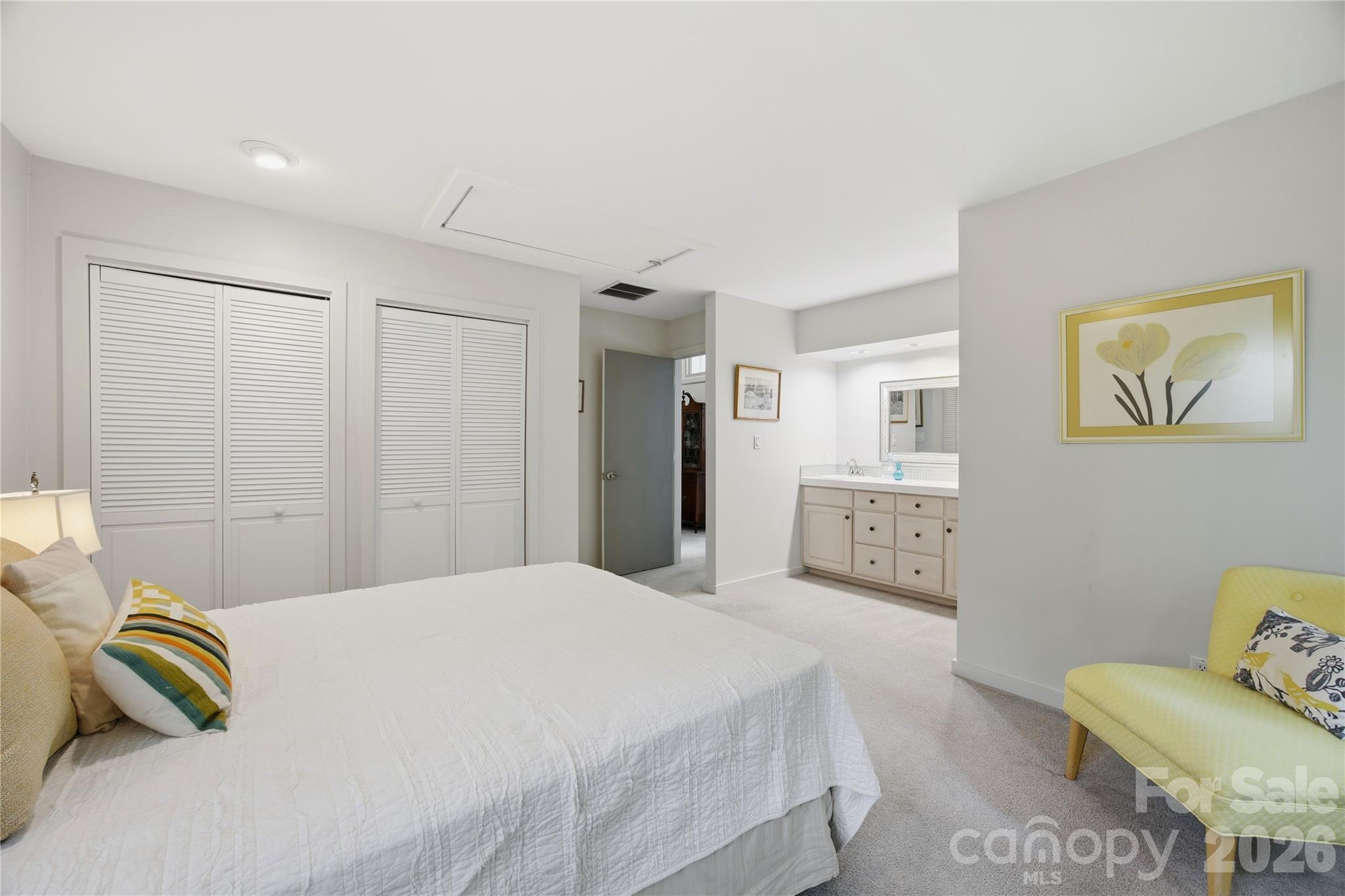 2724 Huntingtowne Farms Lane Charlotte NC 28210
