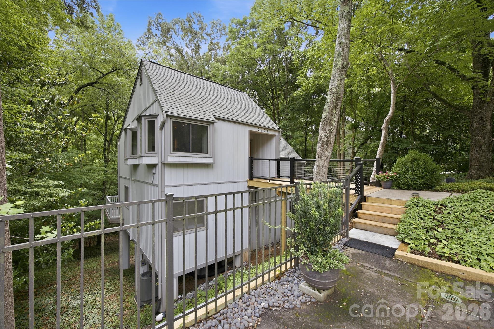 2724 Huntingtowne Farms Lane Charlotte NC 28210