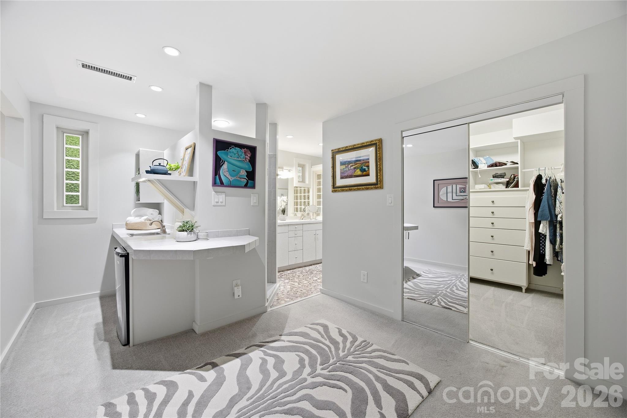 2724 Huntingtowne Farms Lane Charlotte NC 28210