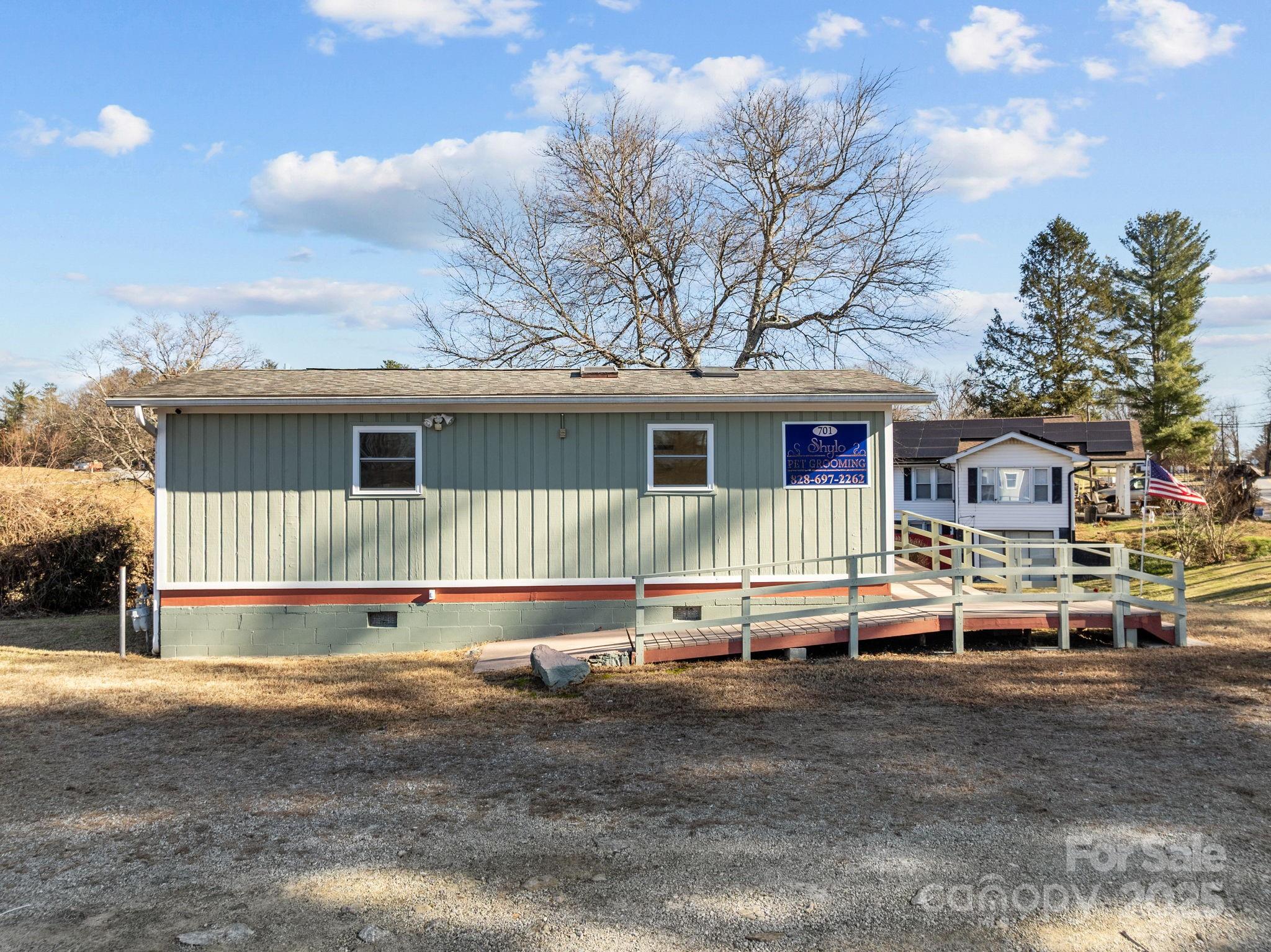 701 Dana Road Hendersonville NC 28792