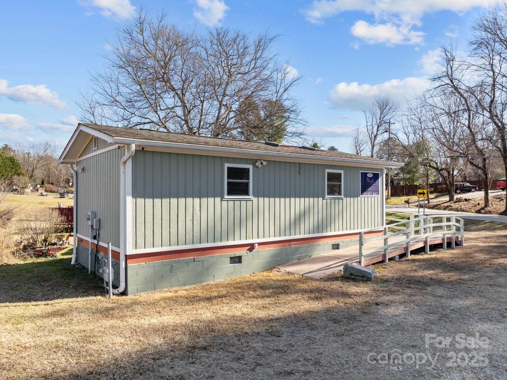 701 Dana Road Hendersonville NC 28792