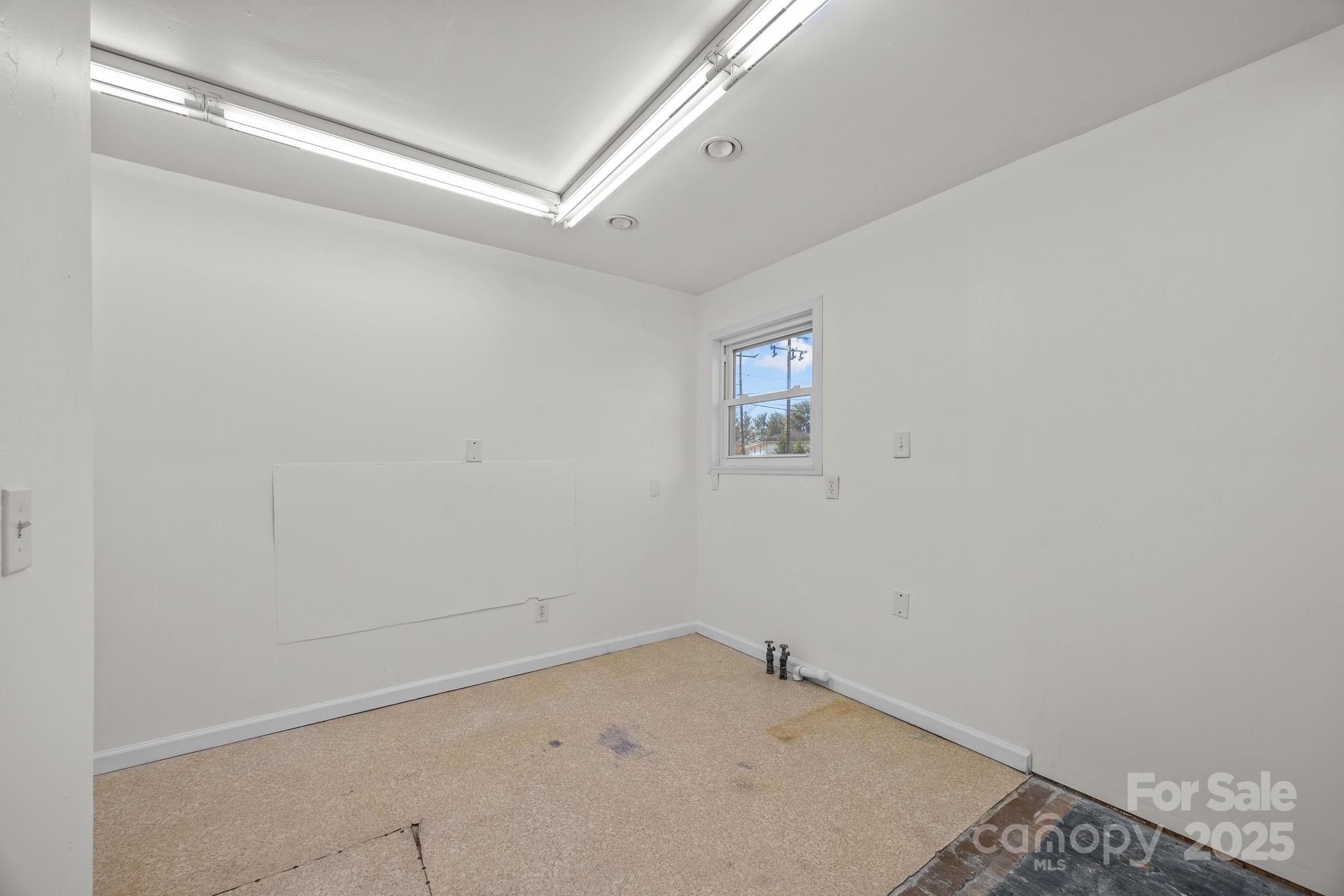 701 Dana Road Hendersonville NC 28792