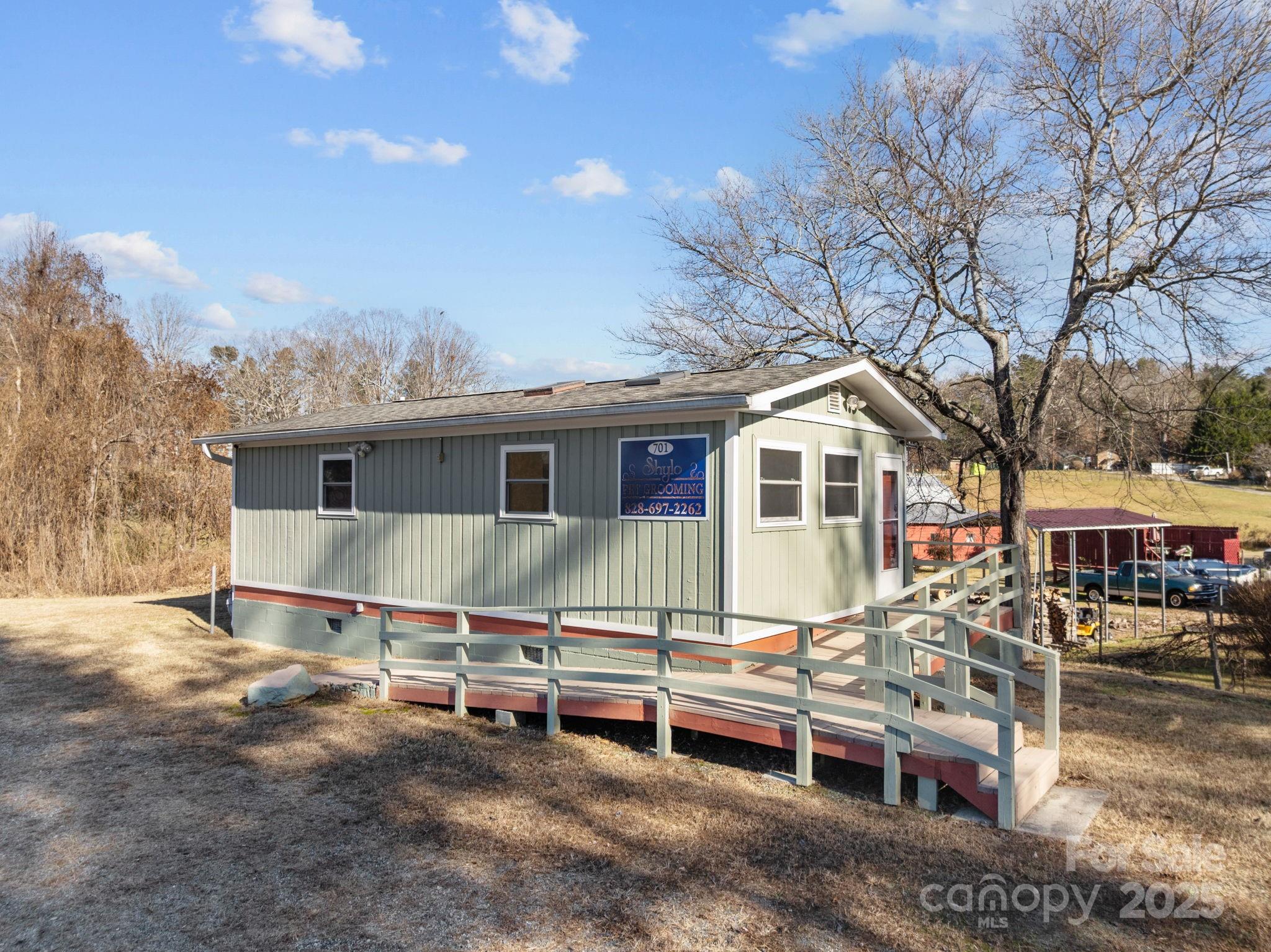 701 Dana Road Hendersonville NC 28792