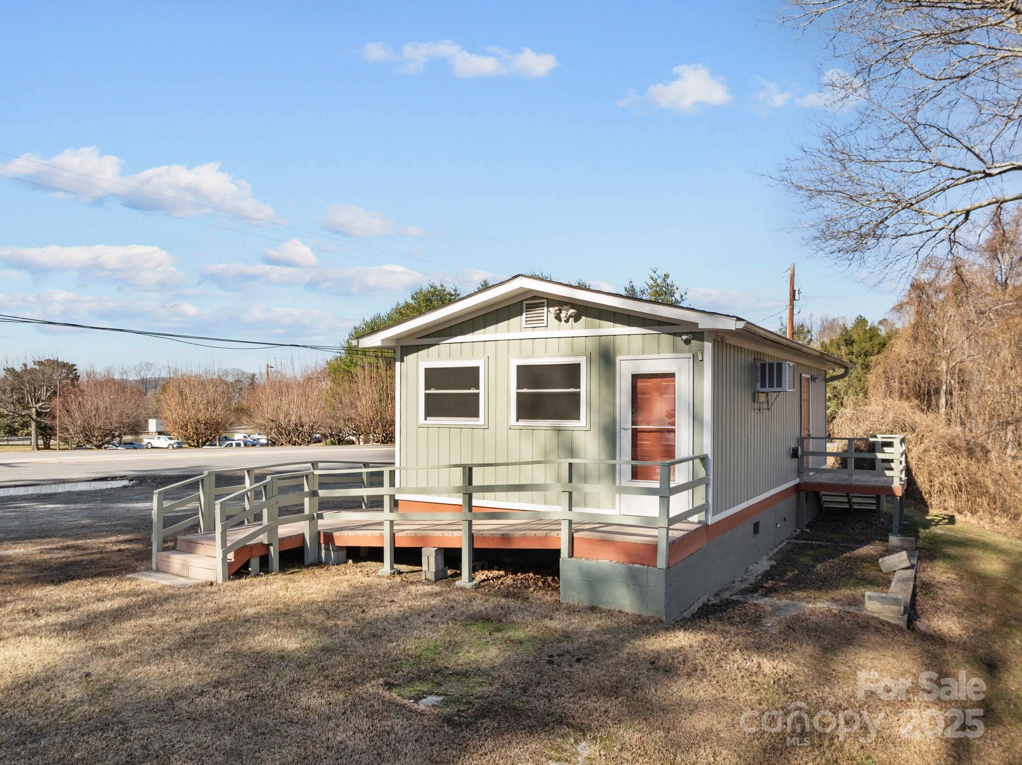 701 Dana Road Hendersonville NC 28792
