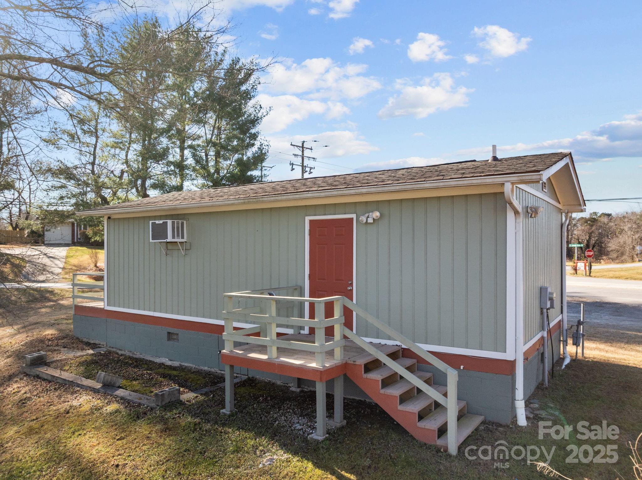 701 Dana Road Hendersonville NC 28792