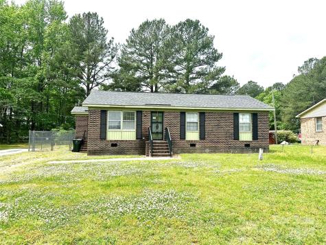 612 Drive Martin Luther King Jr Avenue Enfield NC 27823