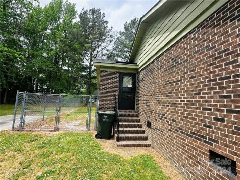 612 Drive Martin Luther King Jr Avenue Enfield NC 27823