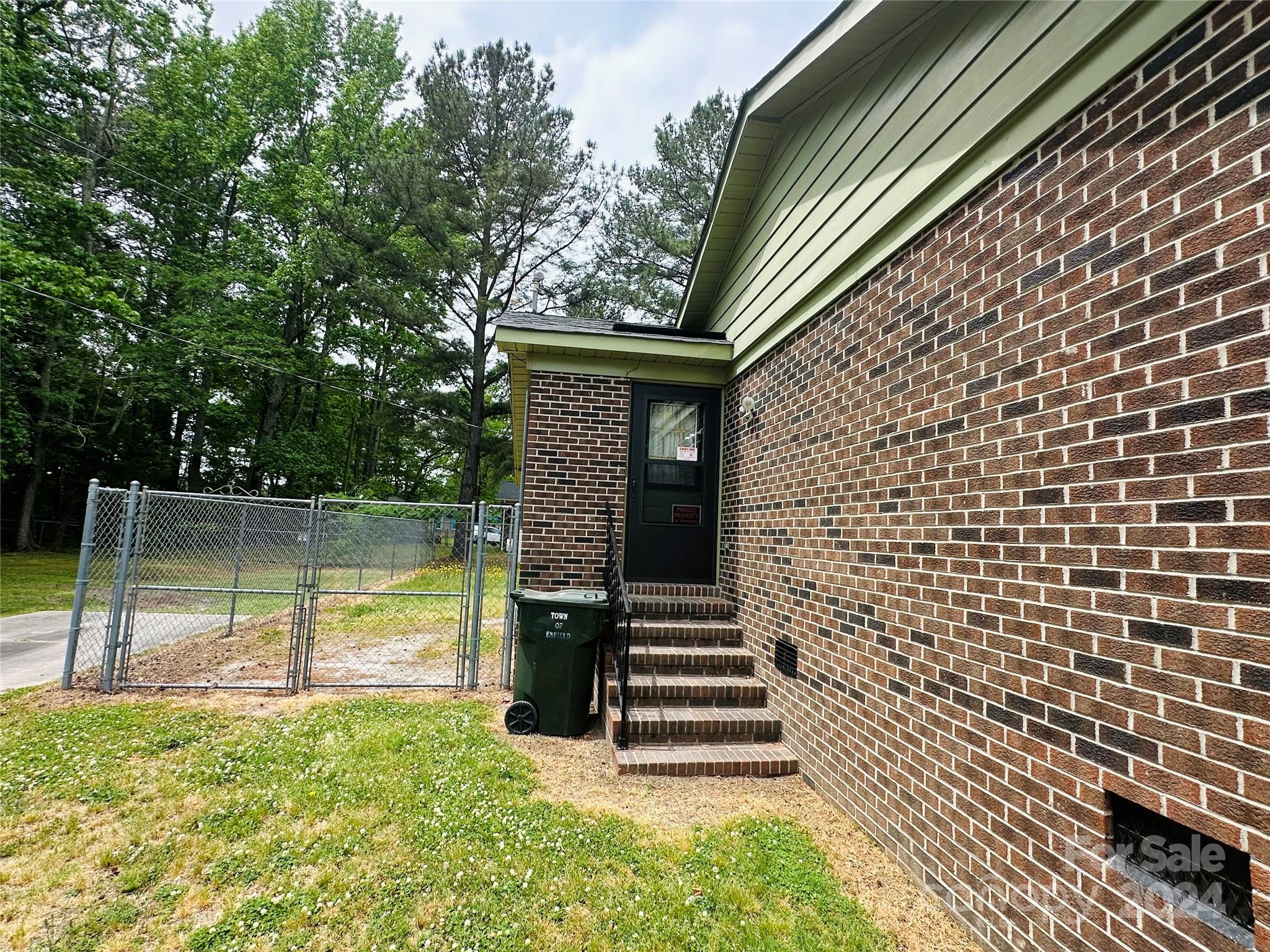 612 Drive Martin Luther King Jr Avenue Enfield NC 27823