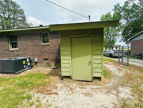 612 Drive Martin Luther King Jr Avenue Enfield NC 27823