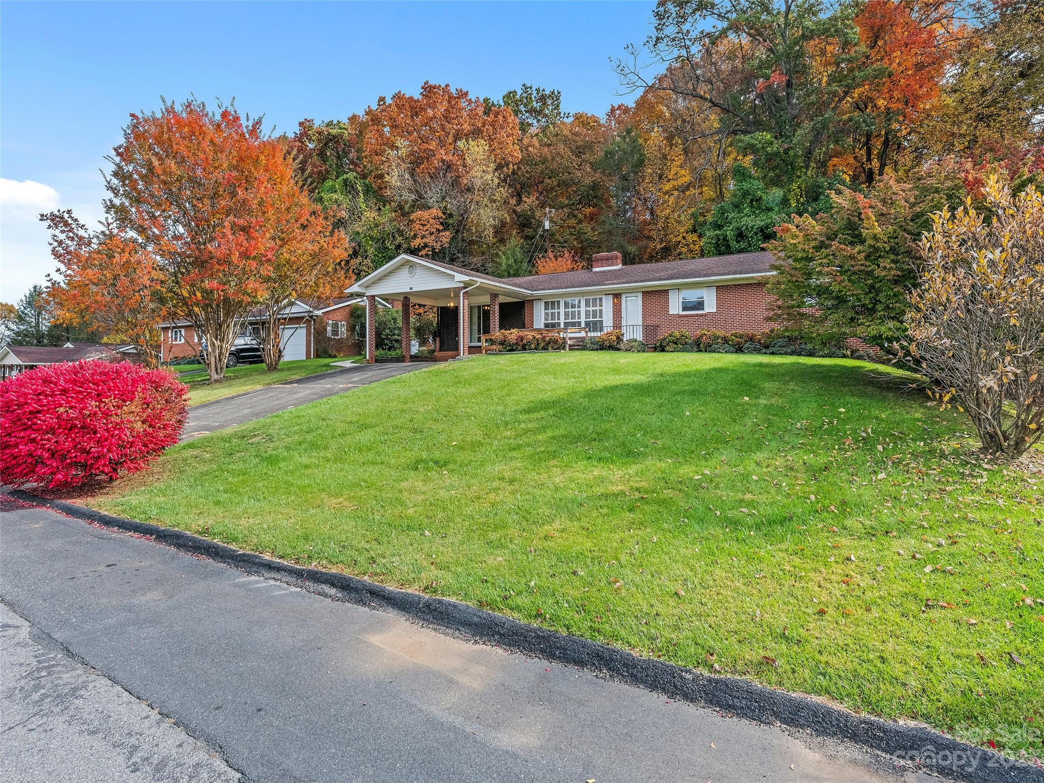 151 Auburn Park Drive Waynesville NC 28786