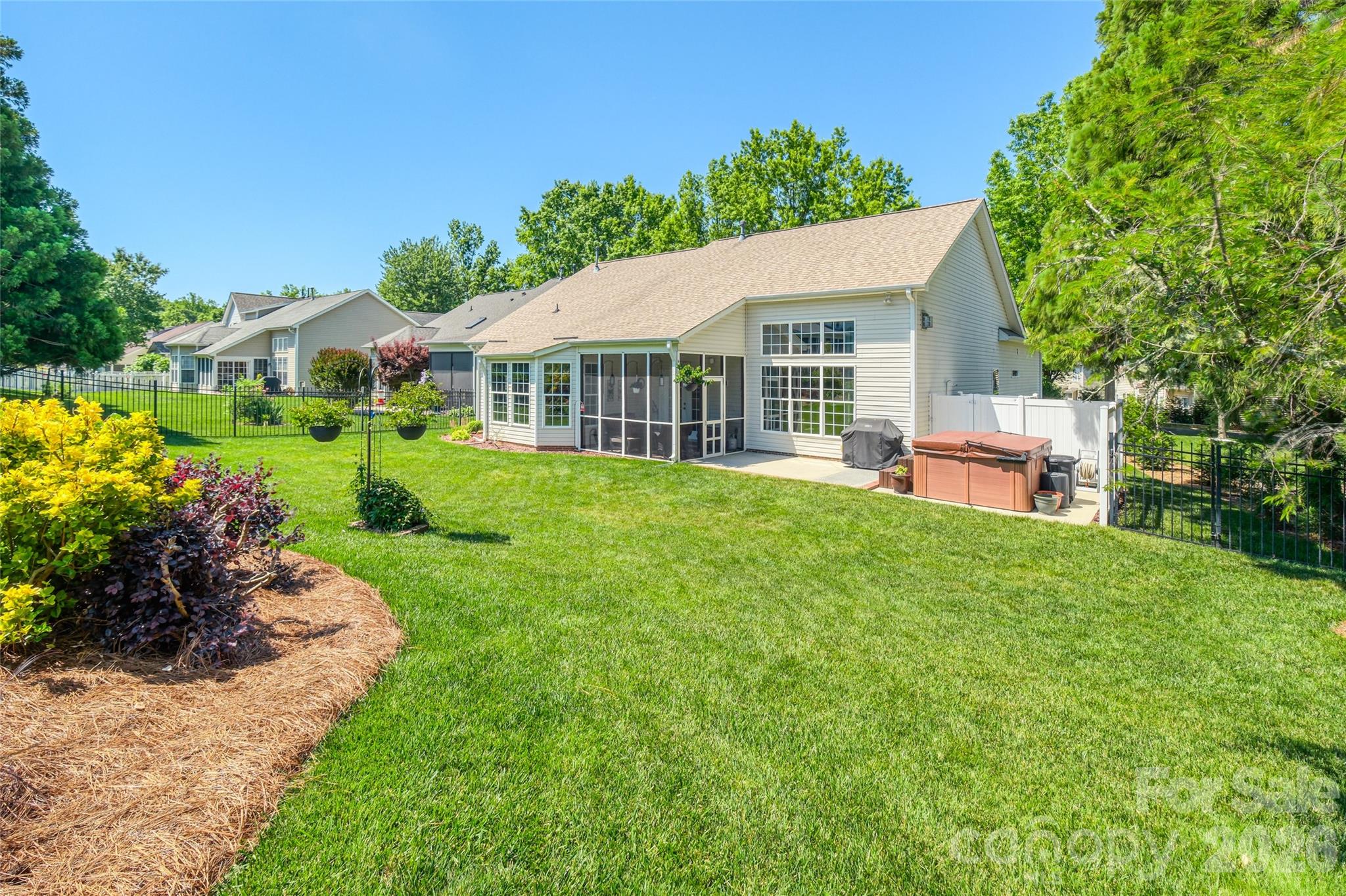 1005 Feather Oak Lane Matthews NC 28104