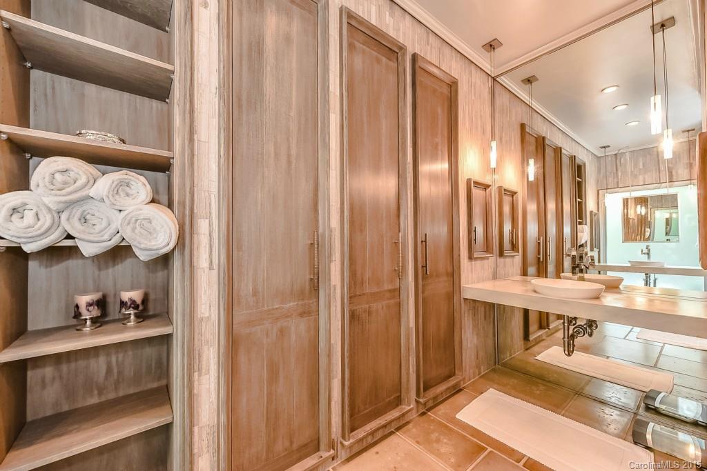 4615 Messian Court Charlotte NC 28210