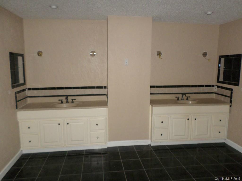 401 Auckland Lane Matthews NC 28104