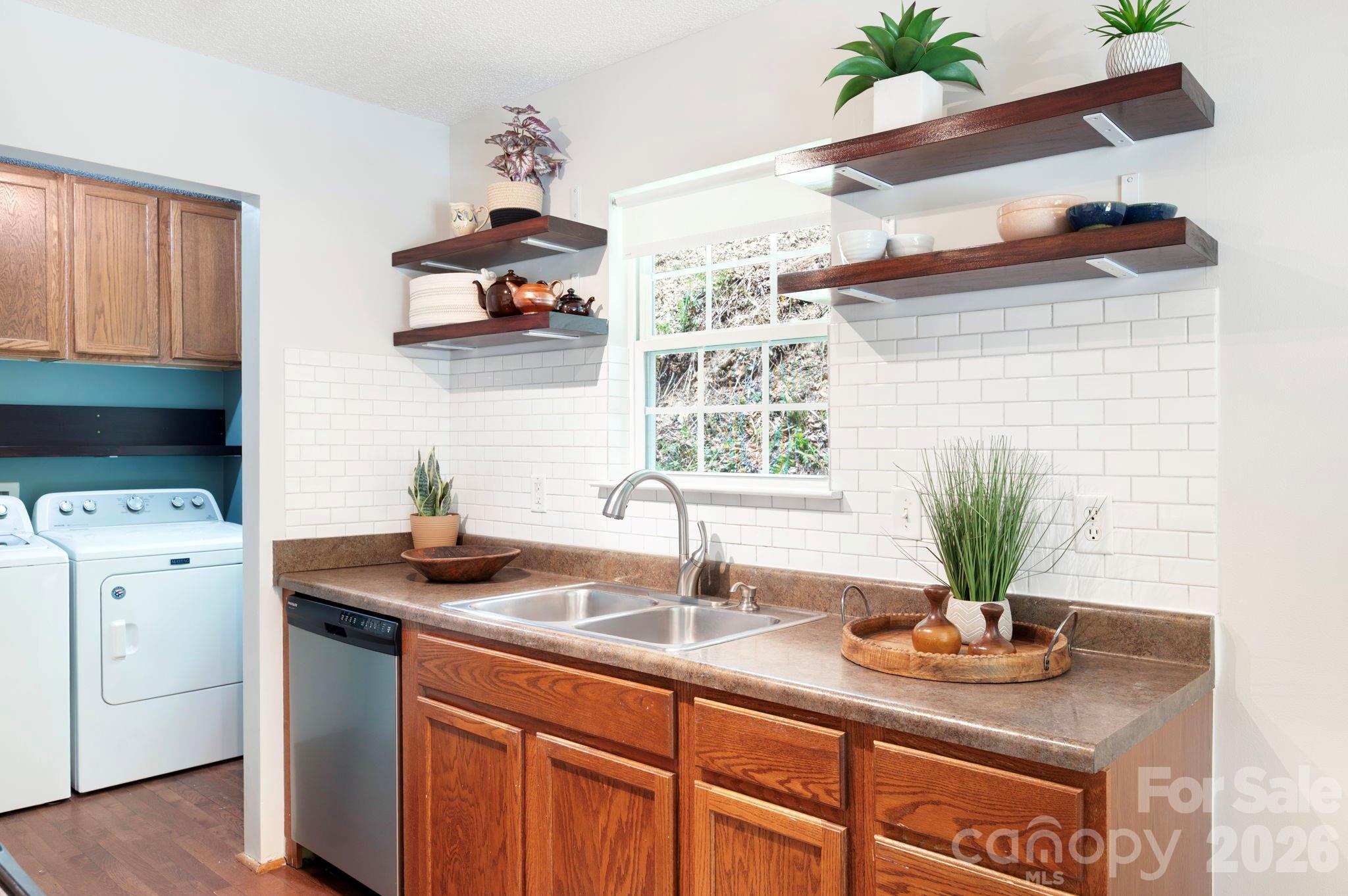 30 Lawterdale Circle Asheville NC 28804