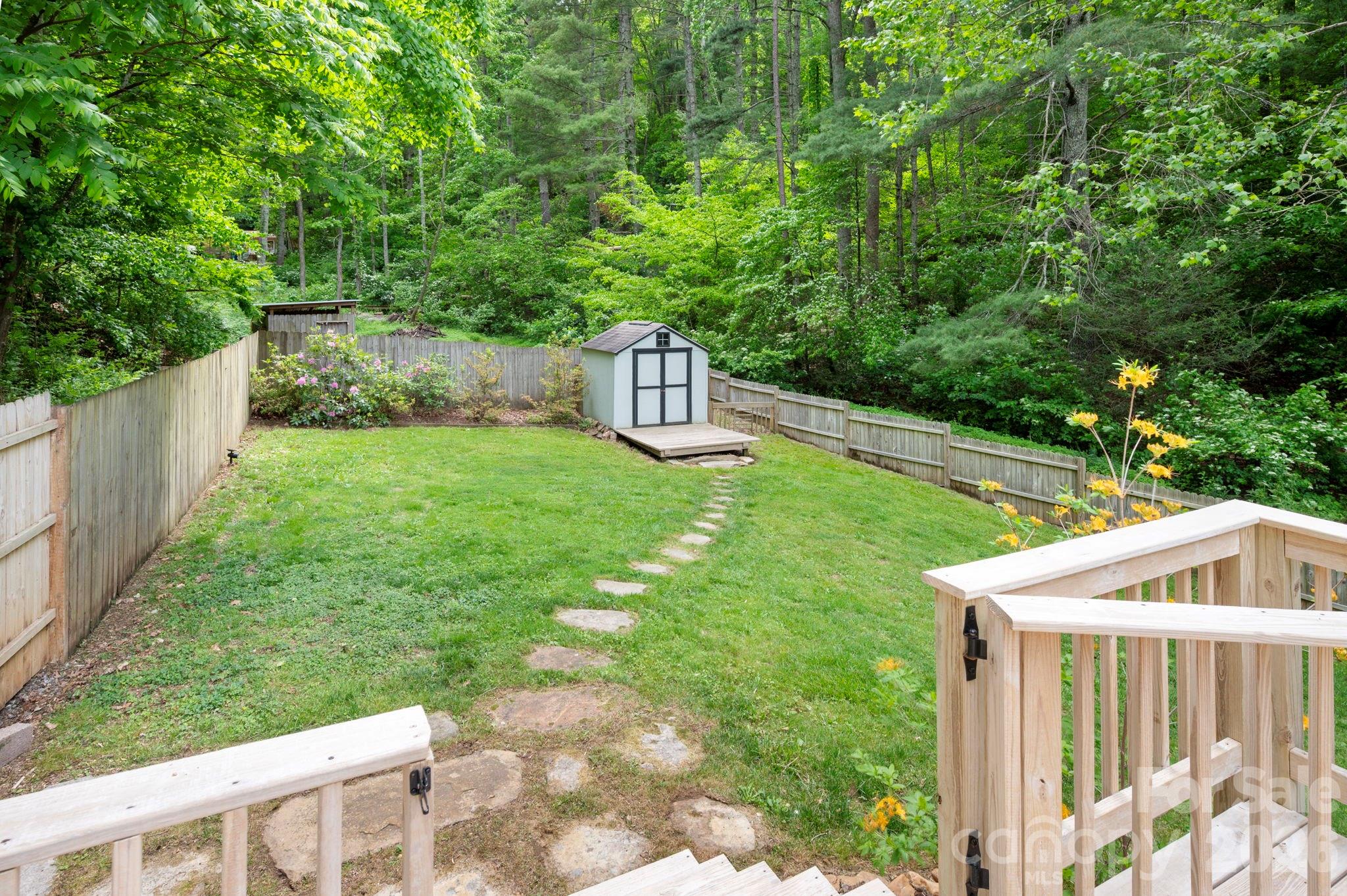30 Lawterdale Circle Asheville NC 28804