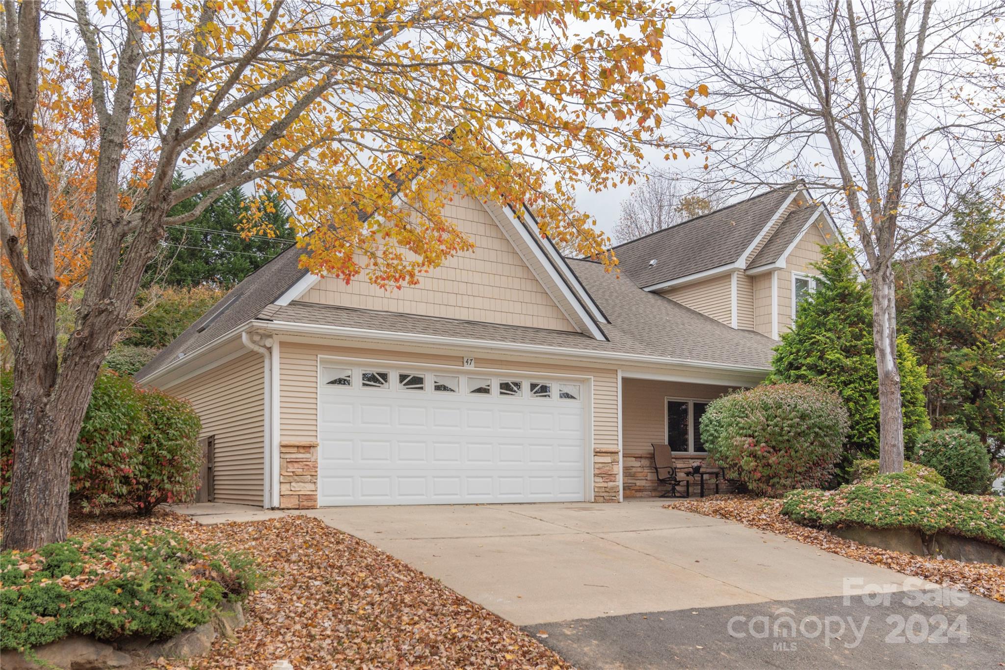 47 Honeycomb Circle Swannanoa NC 28778