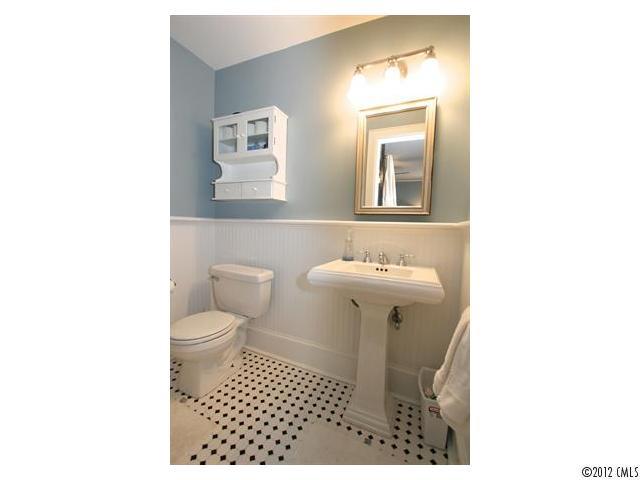 1839 Asheville Place Charlotte NC 28203