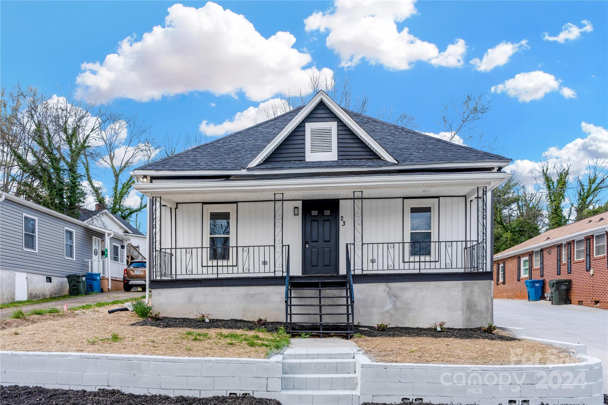 23 7th Avenue SE Hickory NC 28602