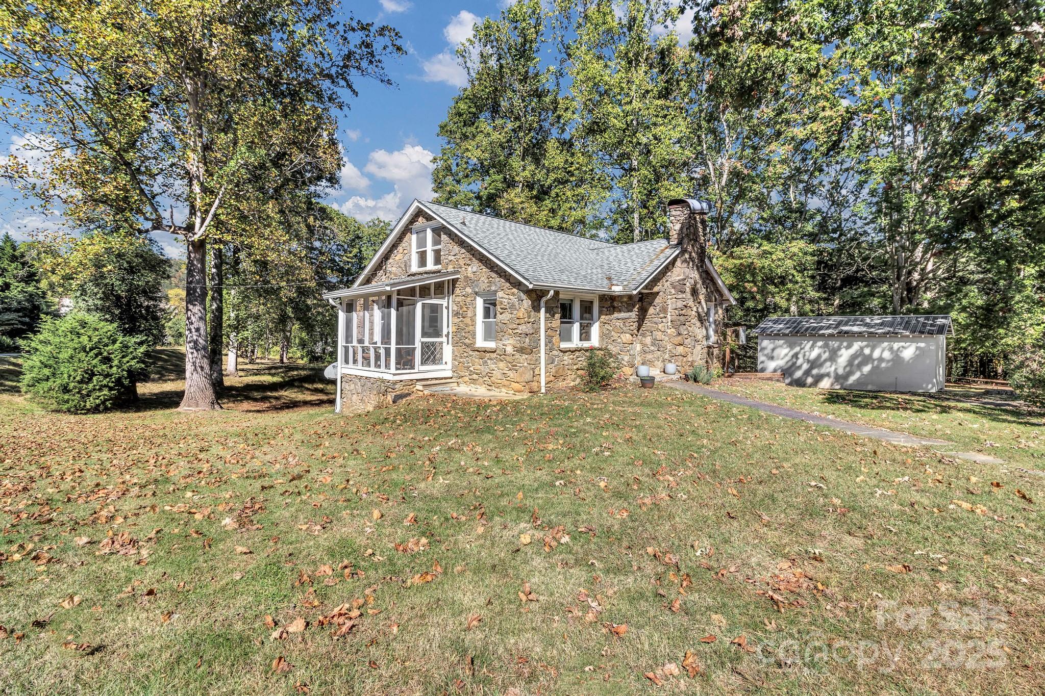 14 Mineral Springs Road Asheville NC 28805