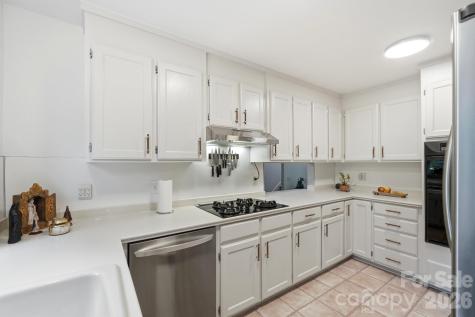 7045 Burlwood Road Charlotte NC 28211