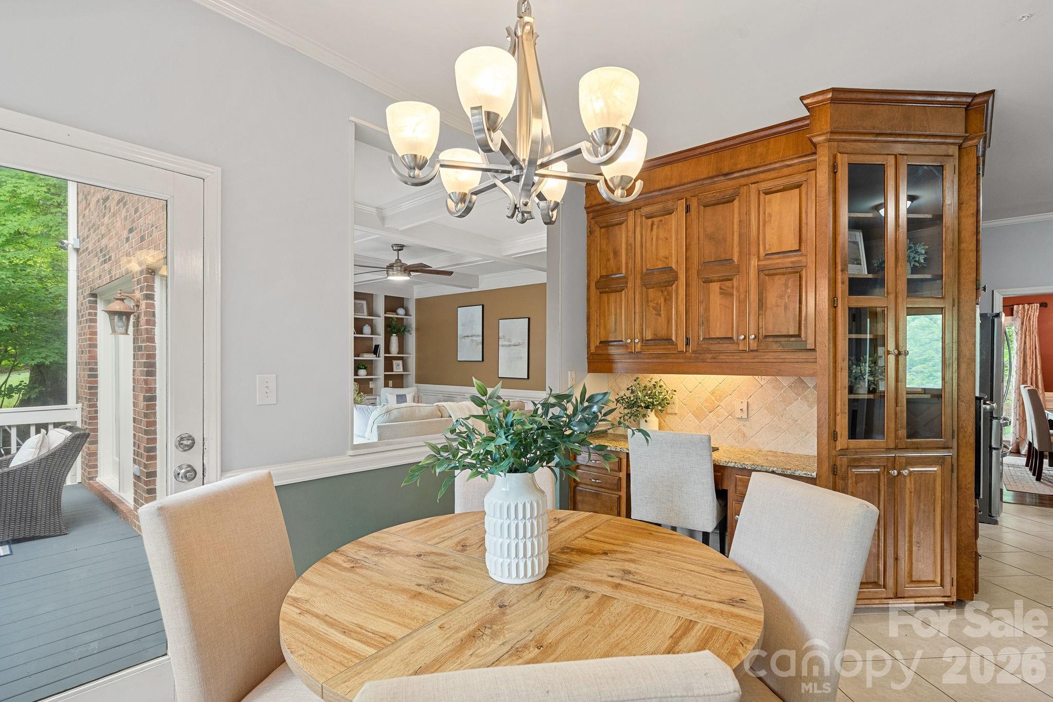 2512 Monteiane Drive Charlotte NC 28270