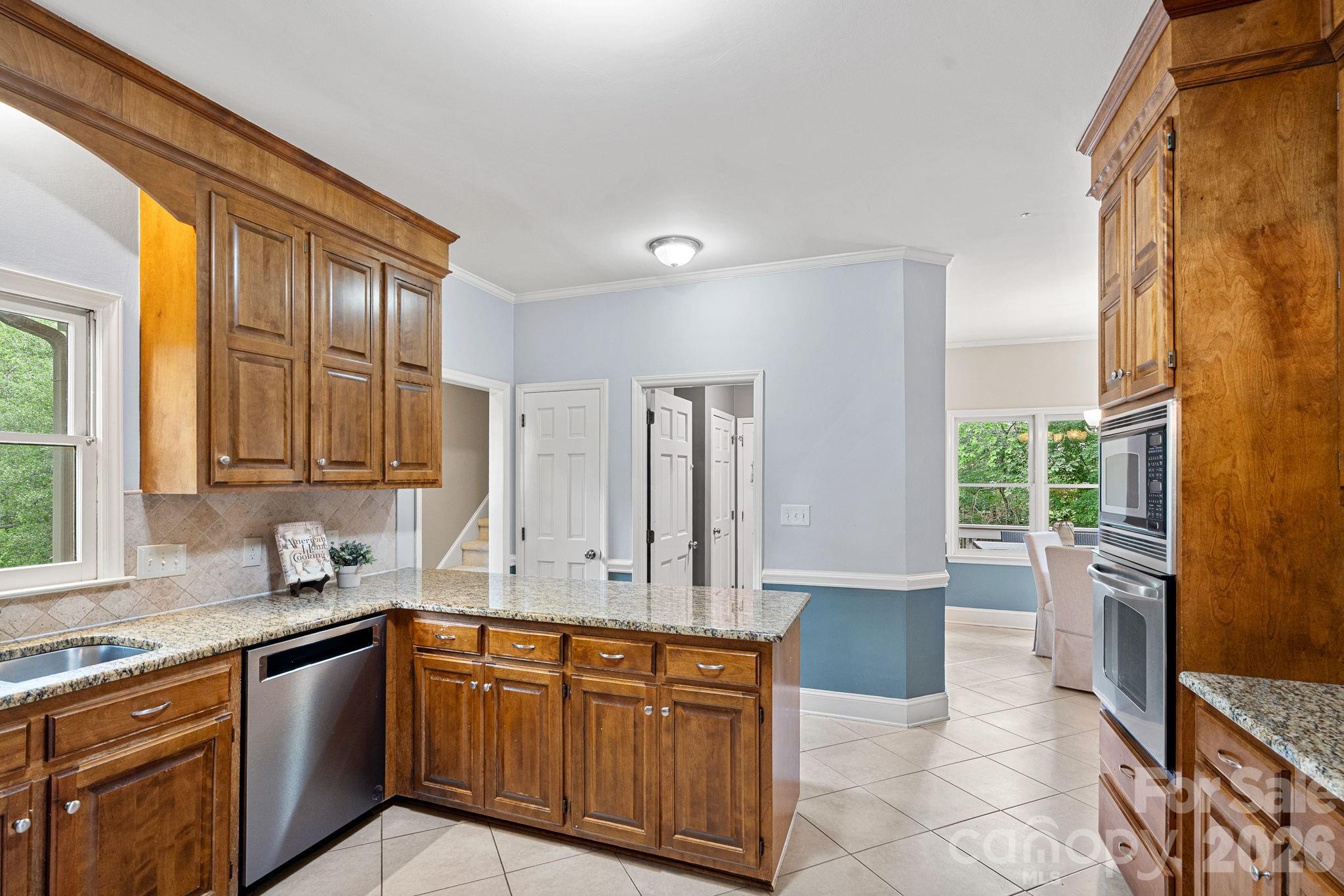 2512 Monteiane Drive Charlotte NC 28270