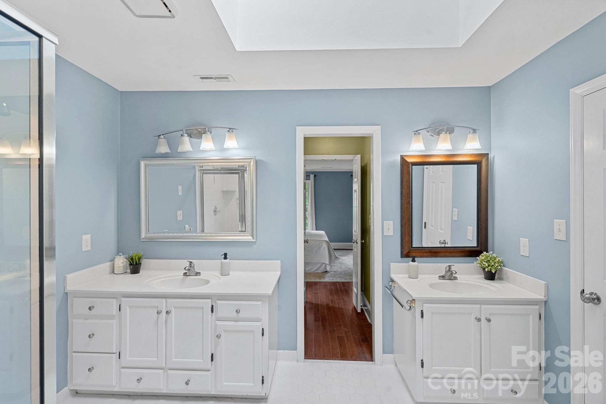2512 Monteiane Drive Charlotte NC 28270