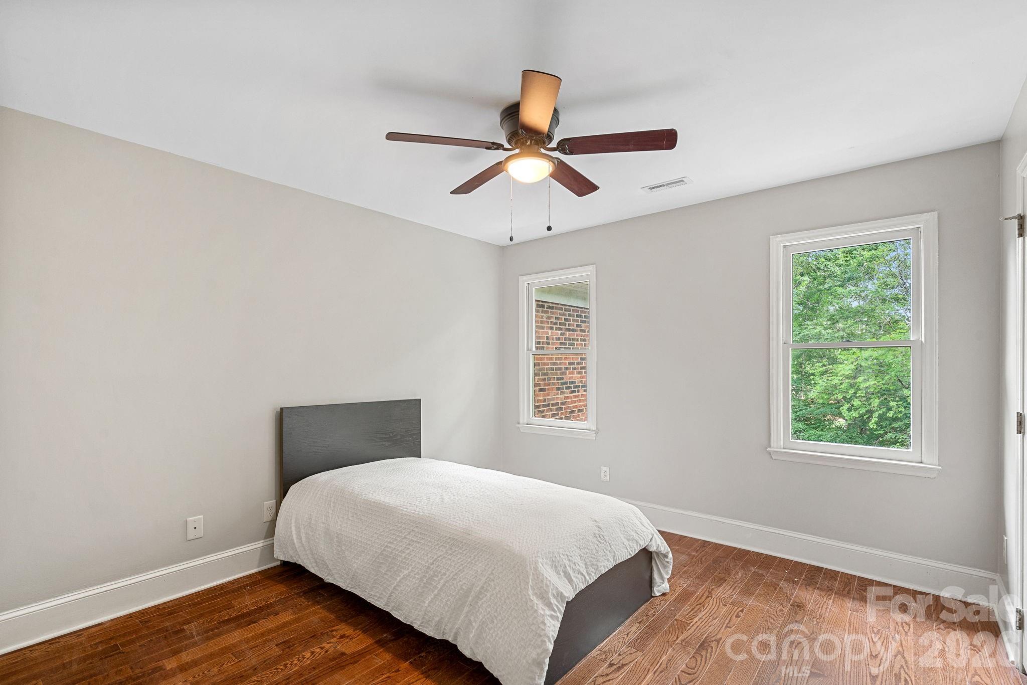 2512 Monteiane Drive Charlotte NC 28270