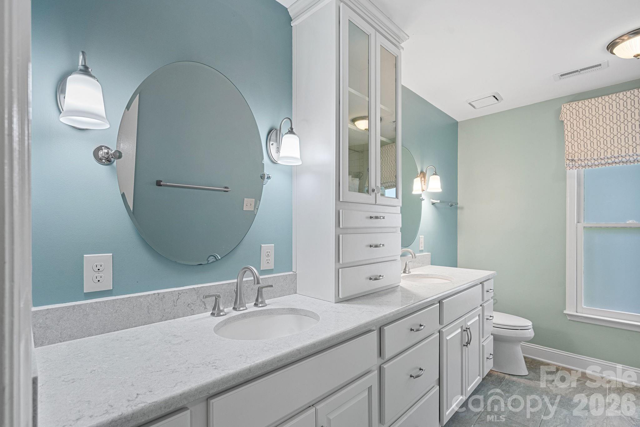2512 Monteiane Drive Charlotte NC 28270