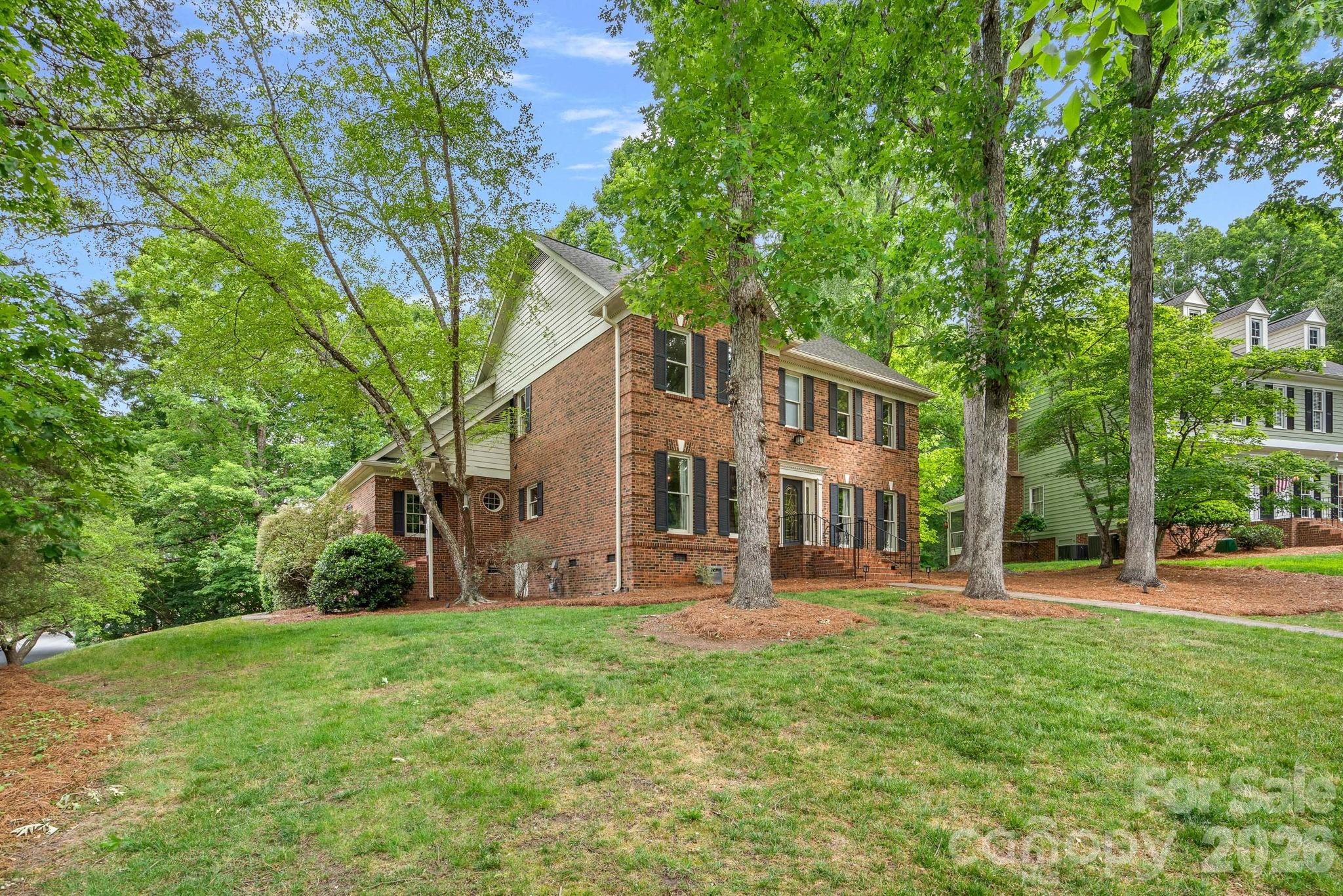 2512 Monteiane Drive Charlotte NC 28270