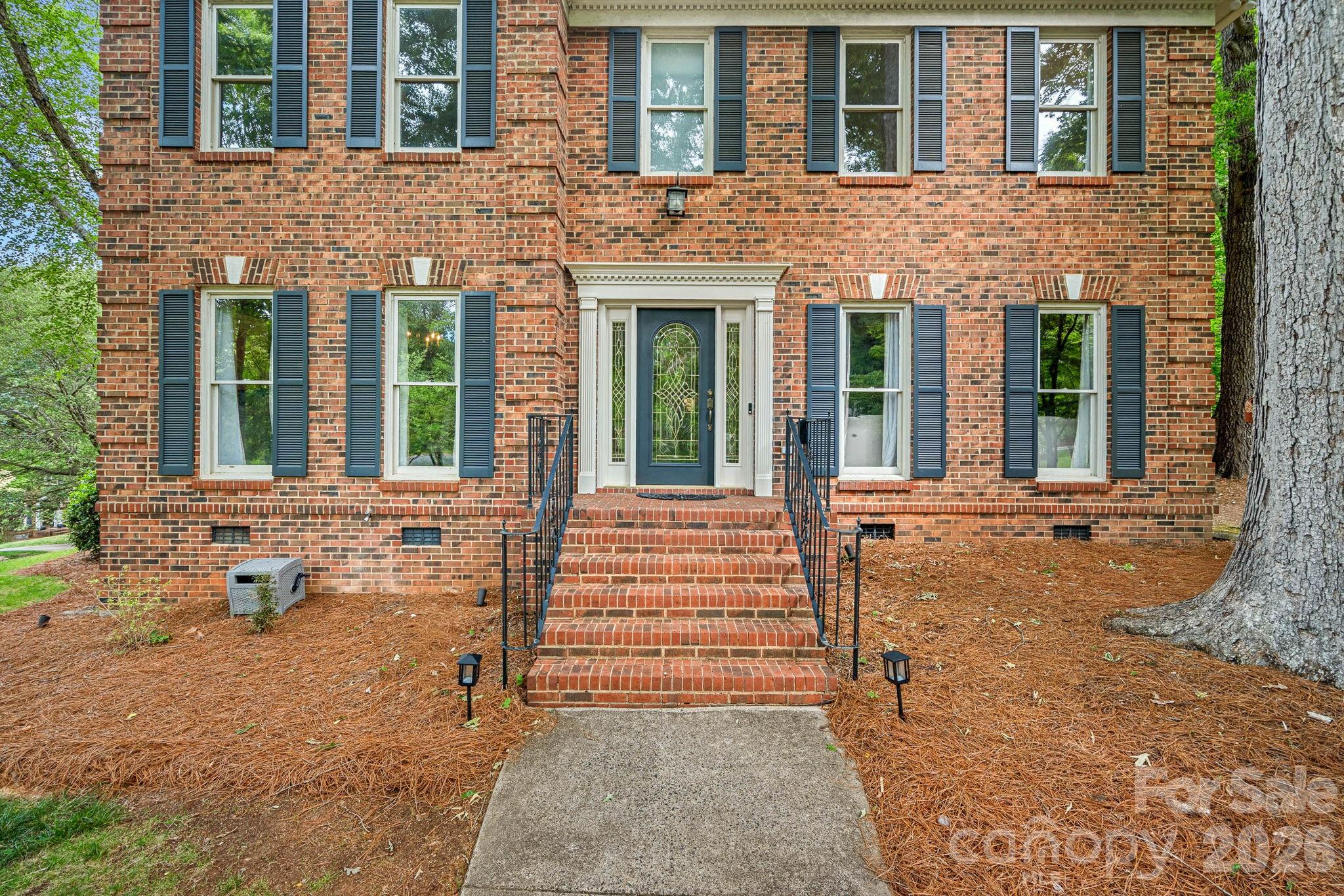 2512 Monteiane Drive Charlotte NC 28270