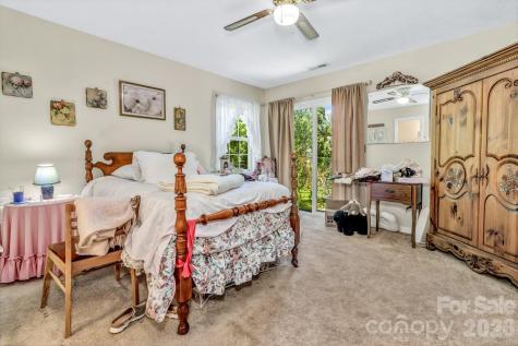 105 Amelia Drive Hendersonville NC 28792