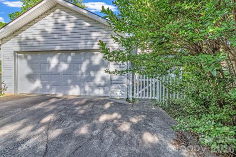 105 Amelia Drive Hendersonville NC 28792