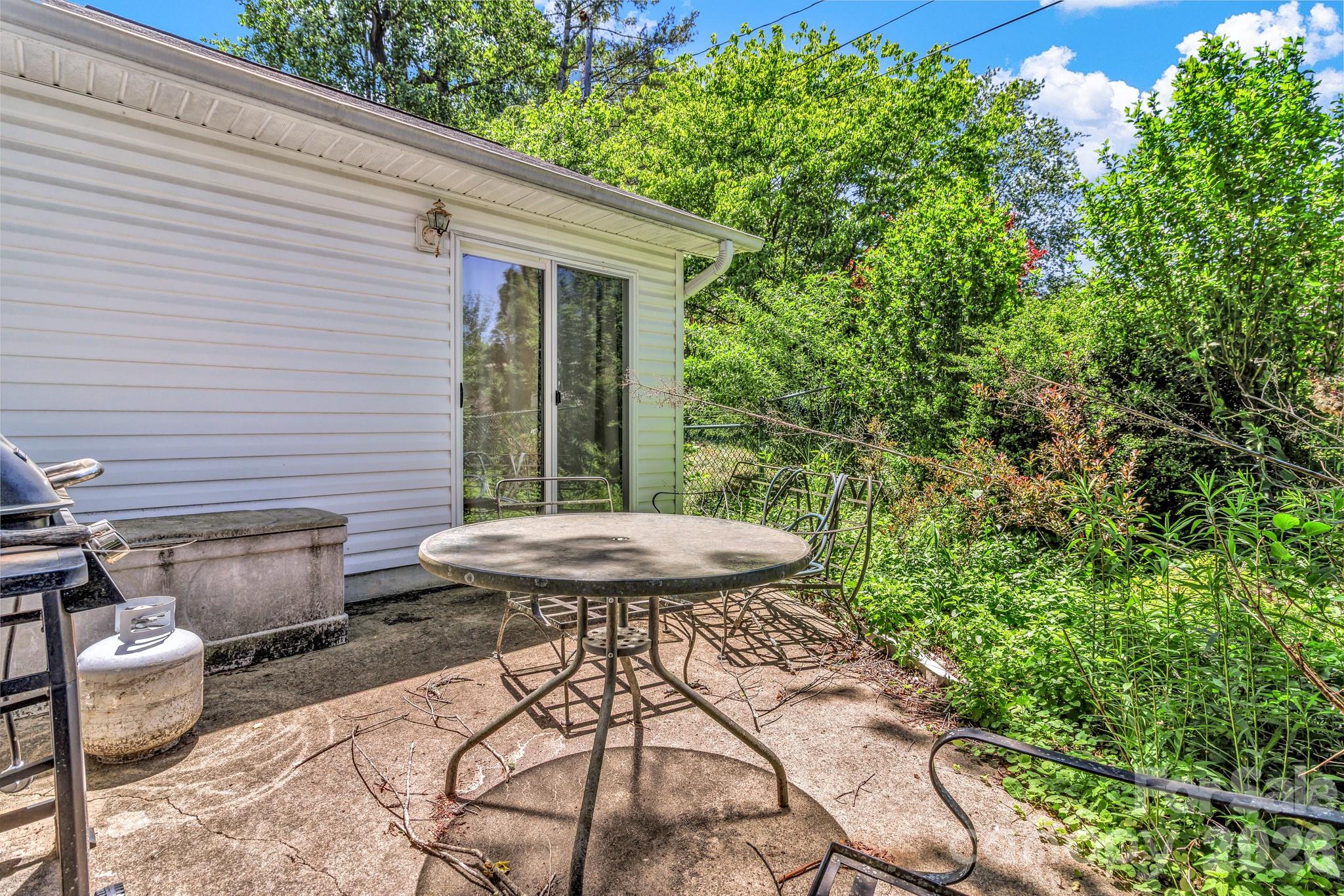 105 Amelia Drive Hendersonville NC 28792