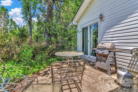 105 Amelia Drive Hendersonville NC 28792