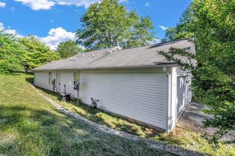 105 Amelia Drive Hendersonville NC 28792