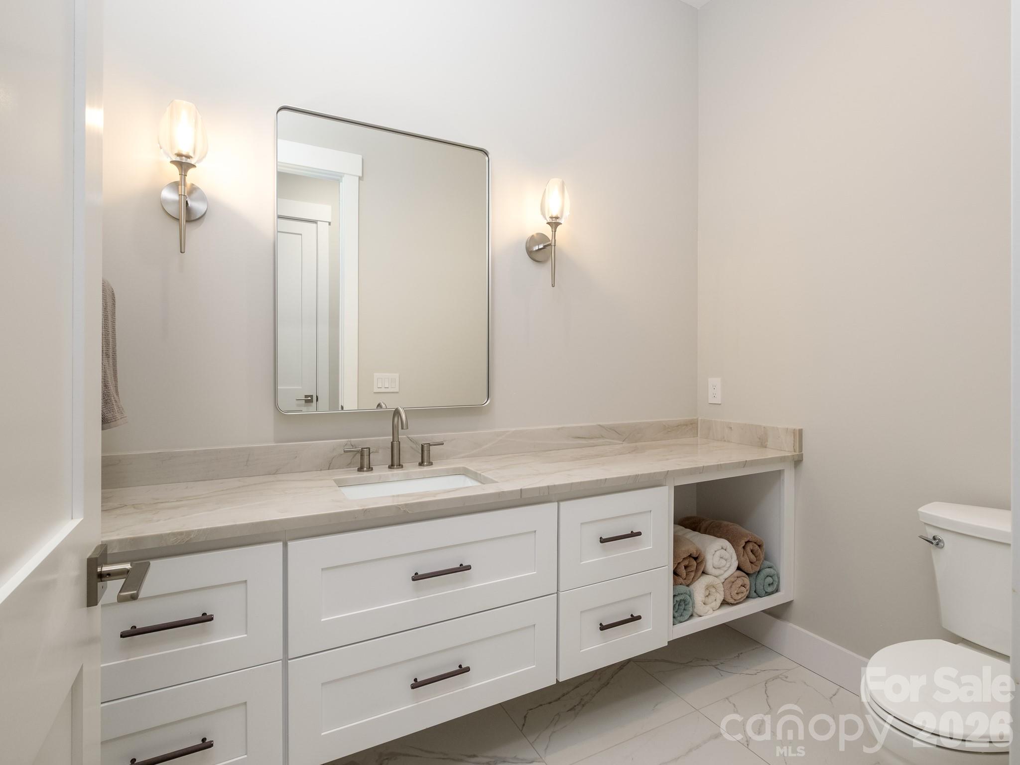 422 Ascension Valley Horse Shoe NC 28742