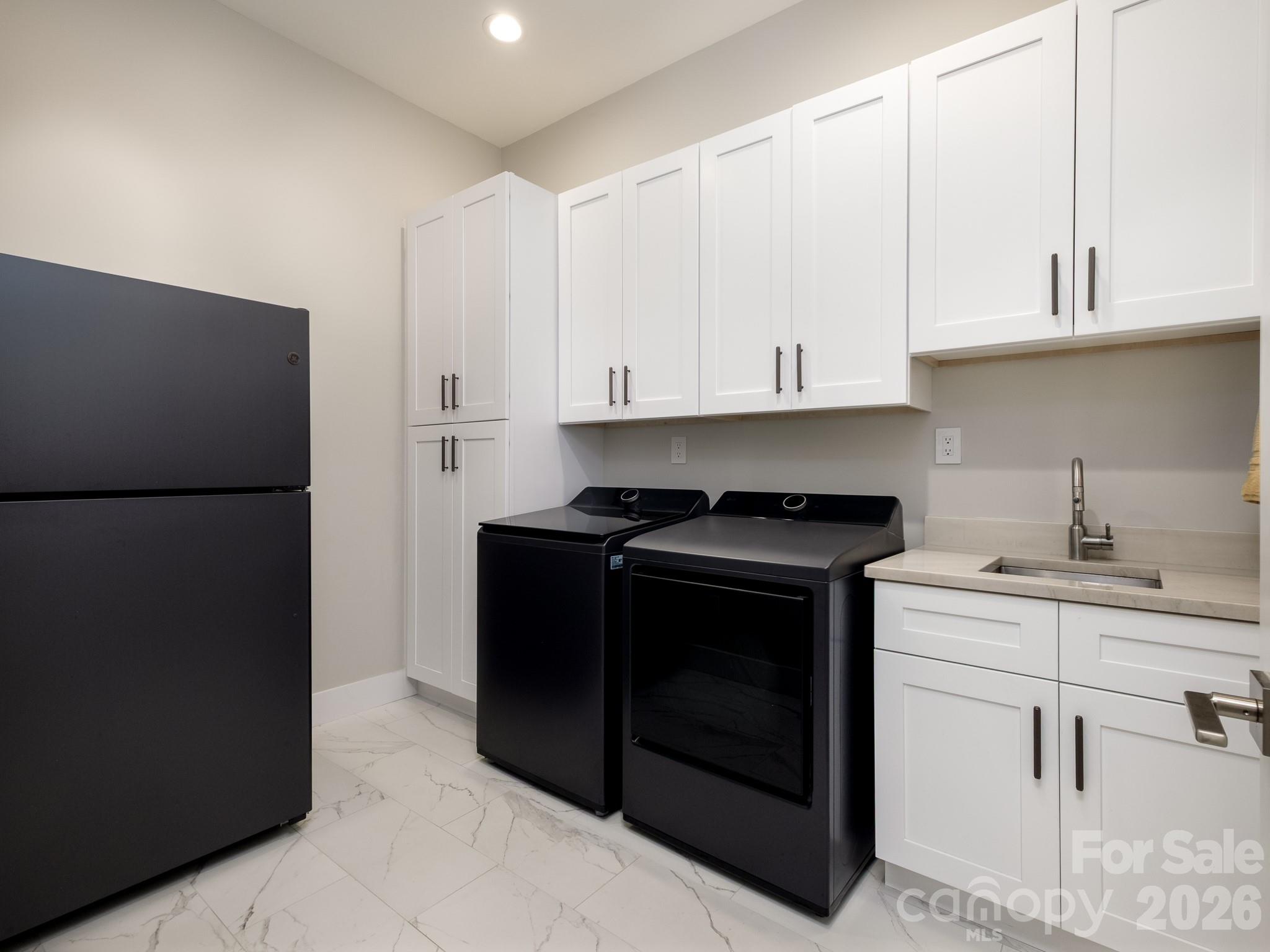 422 Ascension Valley Horse Shoe NC 28742