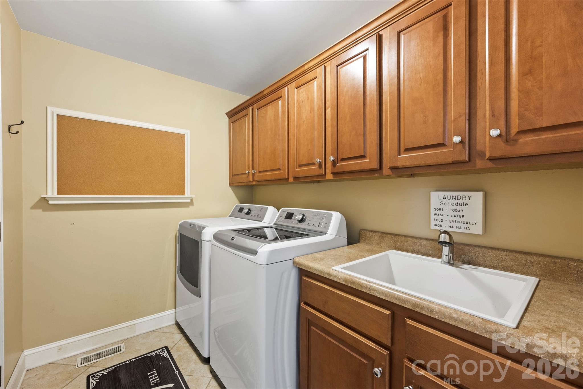 2832 Shady Reach Lane Charlotte NC 28214