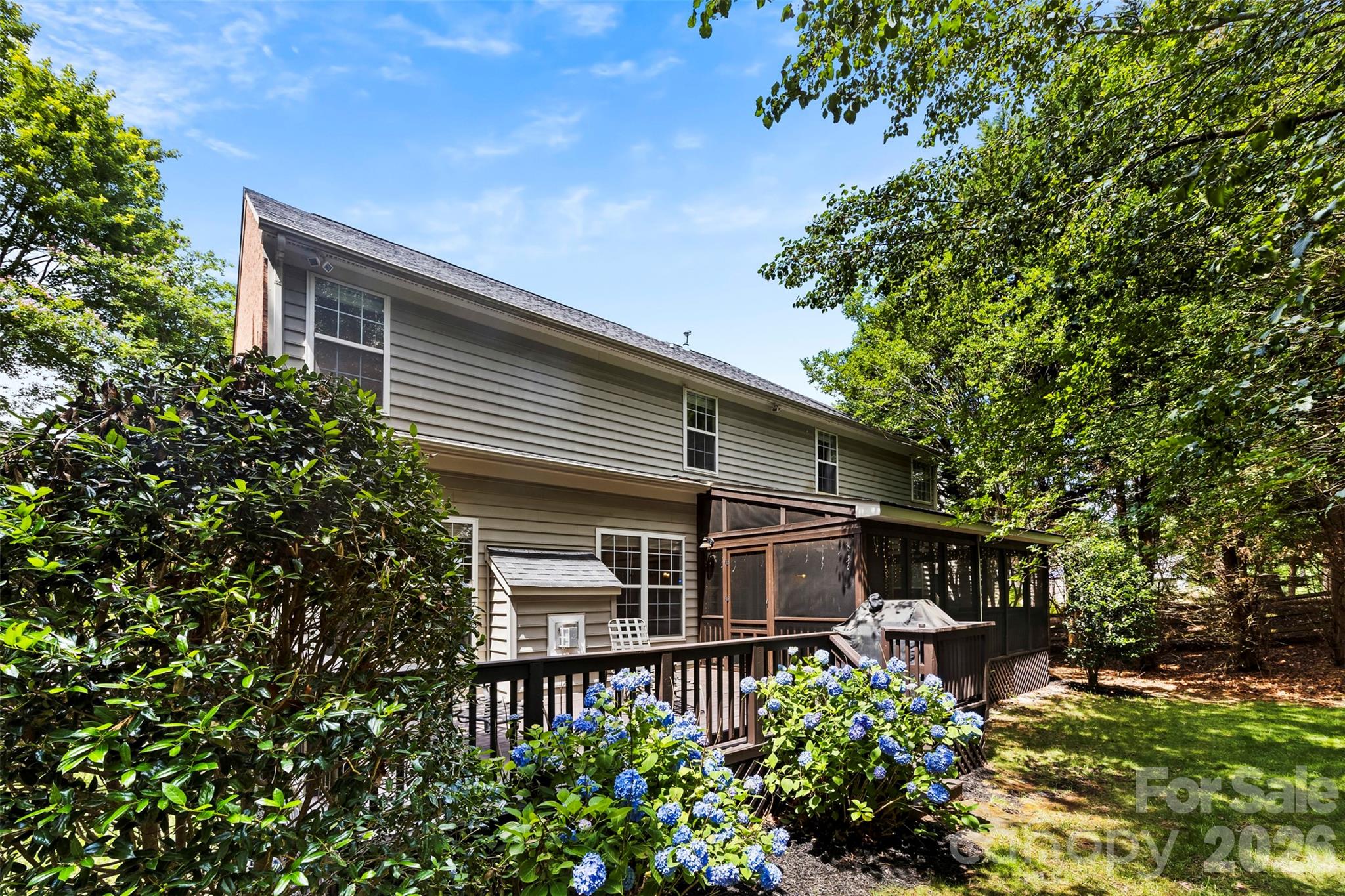 2832 Shady Reach Lane Charlotte NC 28214