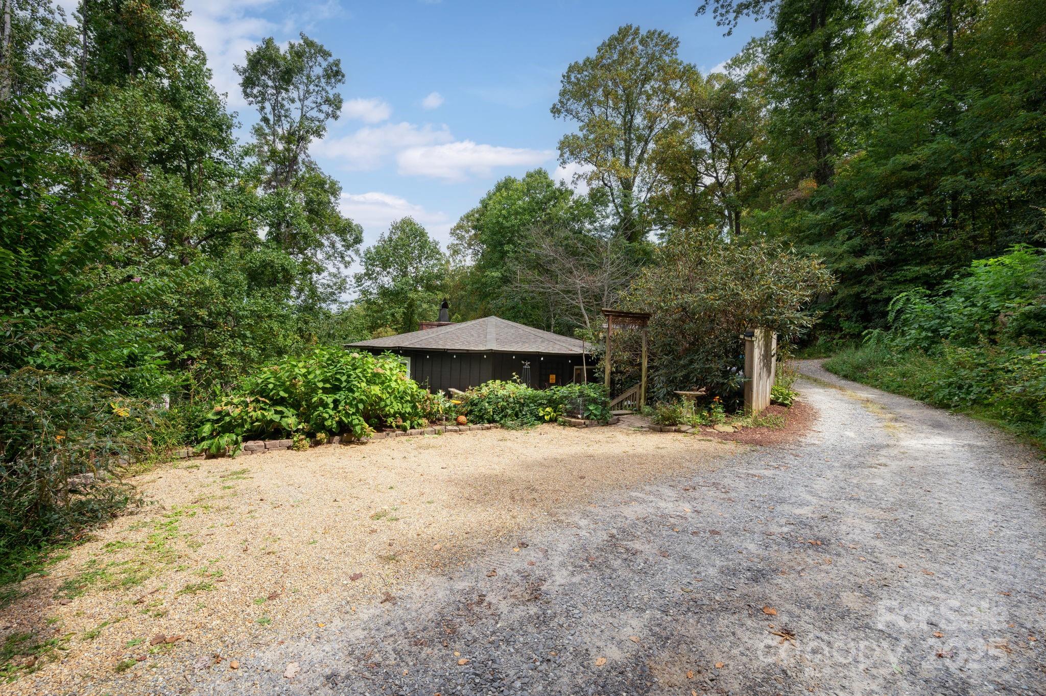 9 Reuben Road Asheville NC 28804