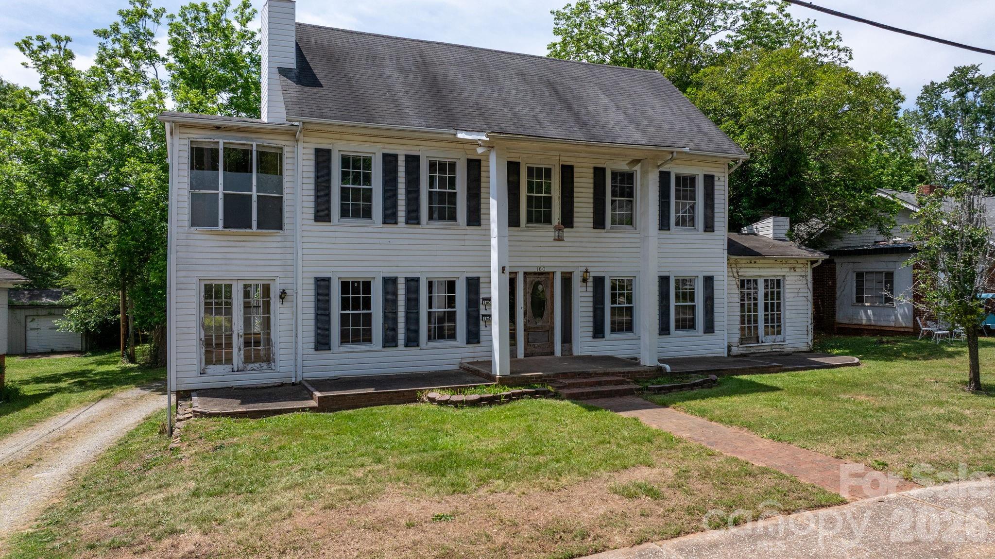 160 & 164 Arlington Street Forest City NC 28043