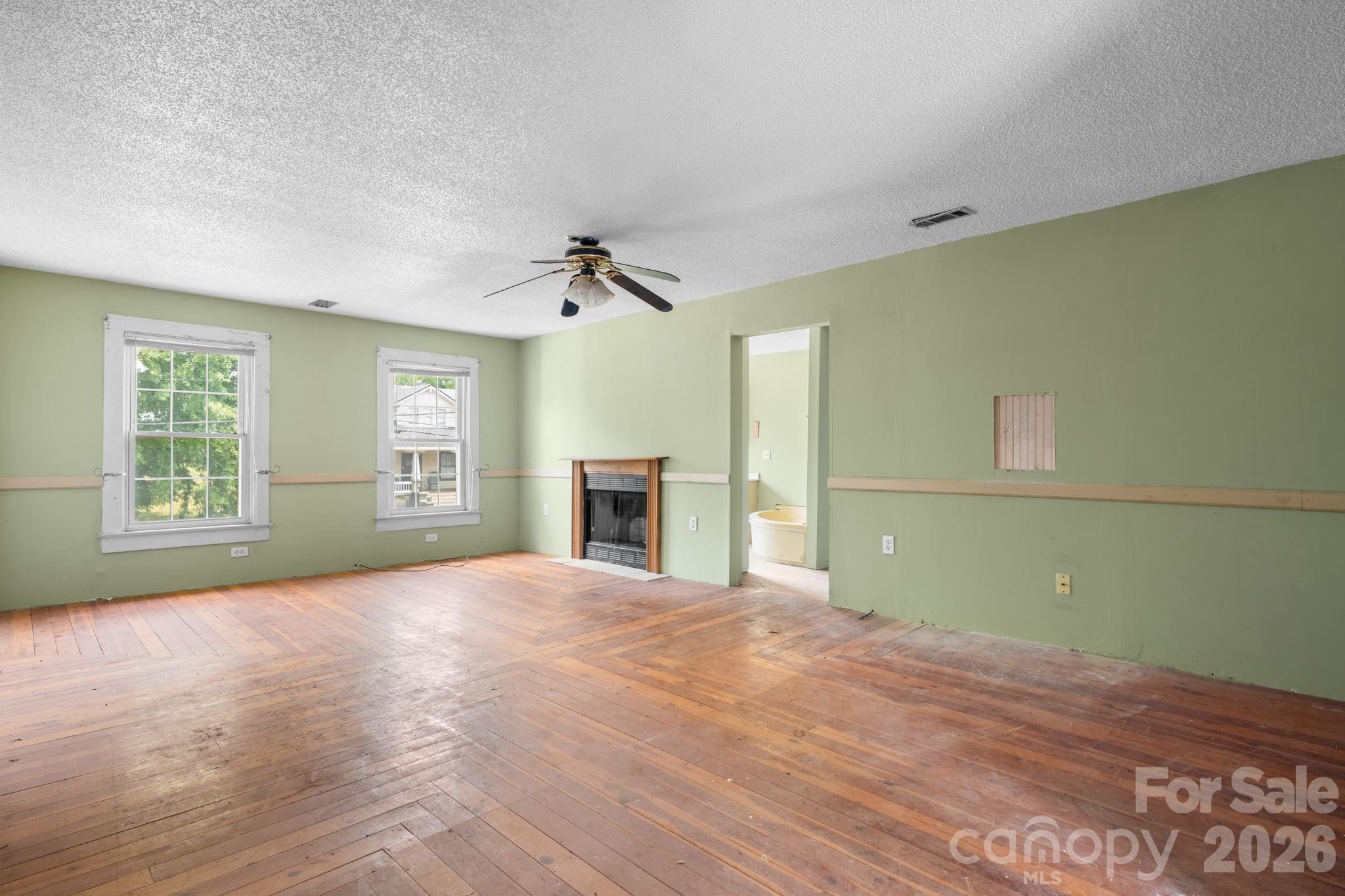 160 & 164 Arlington Street Forest City NC 28043