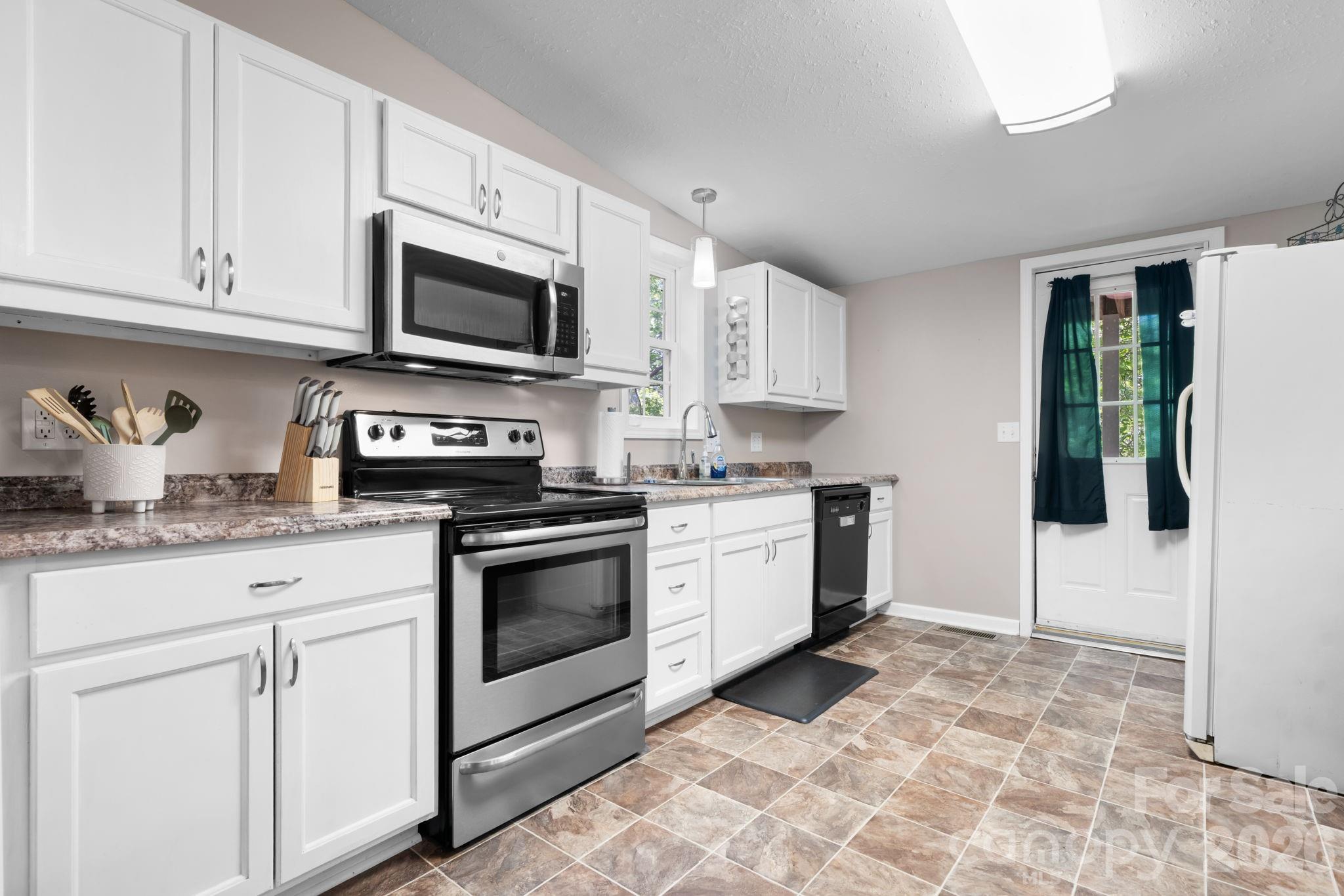 160 & 164 Arlington Street Forest City NC 28043