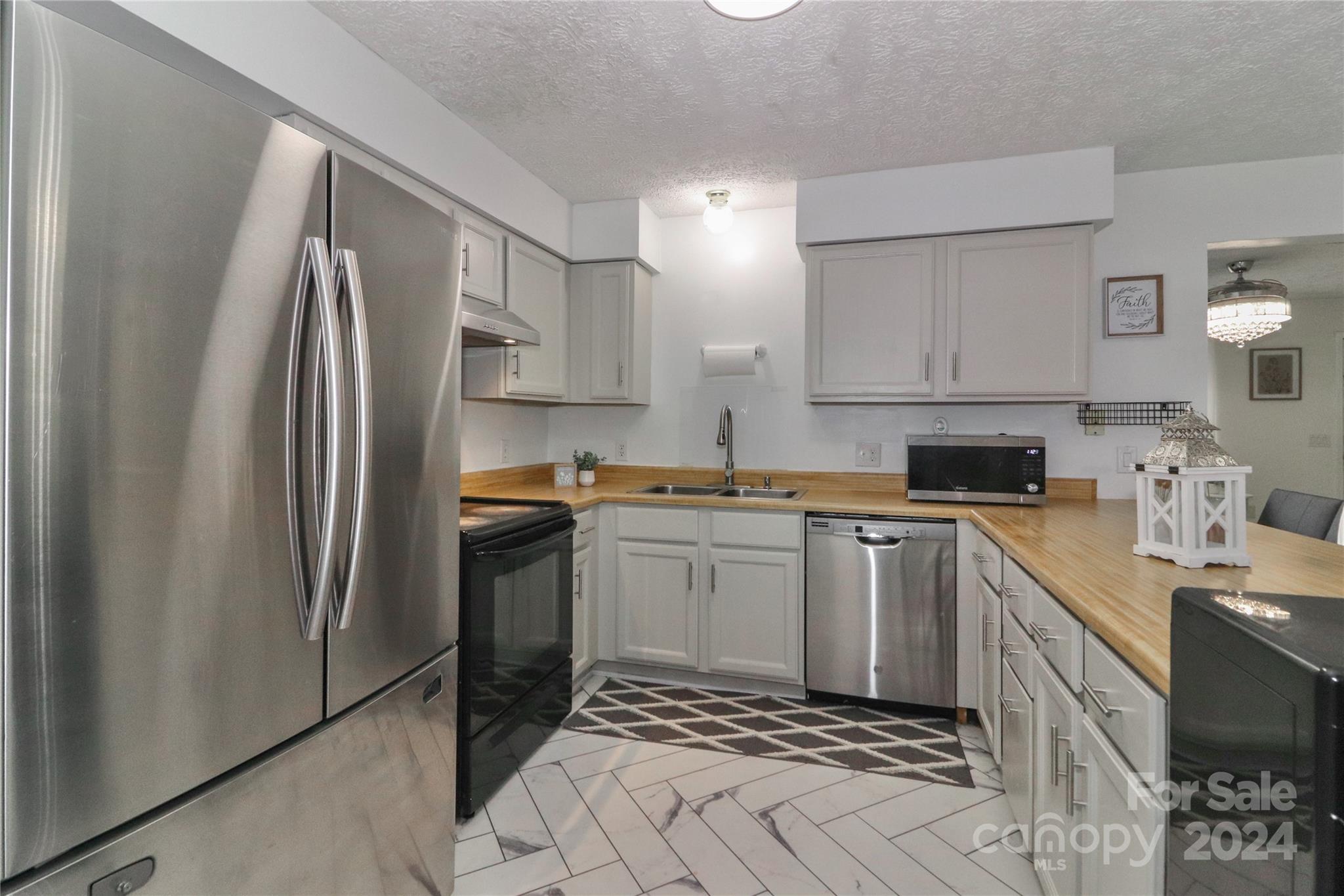 2095 Moss Farm Road Hickory NC 28602