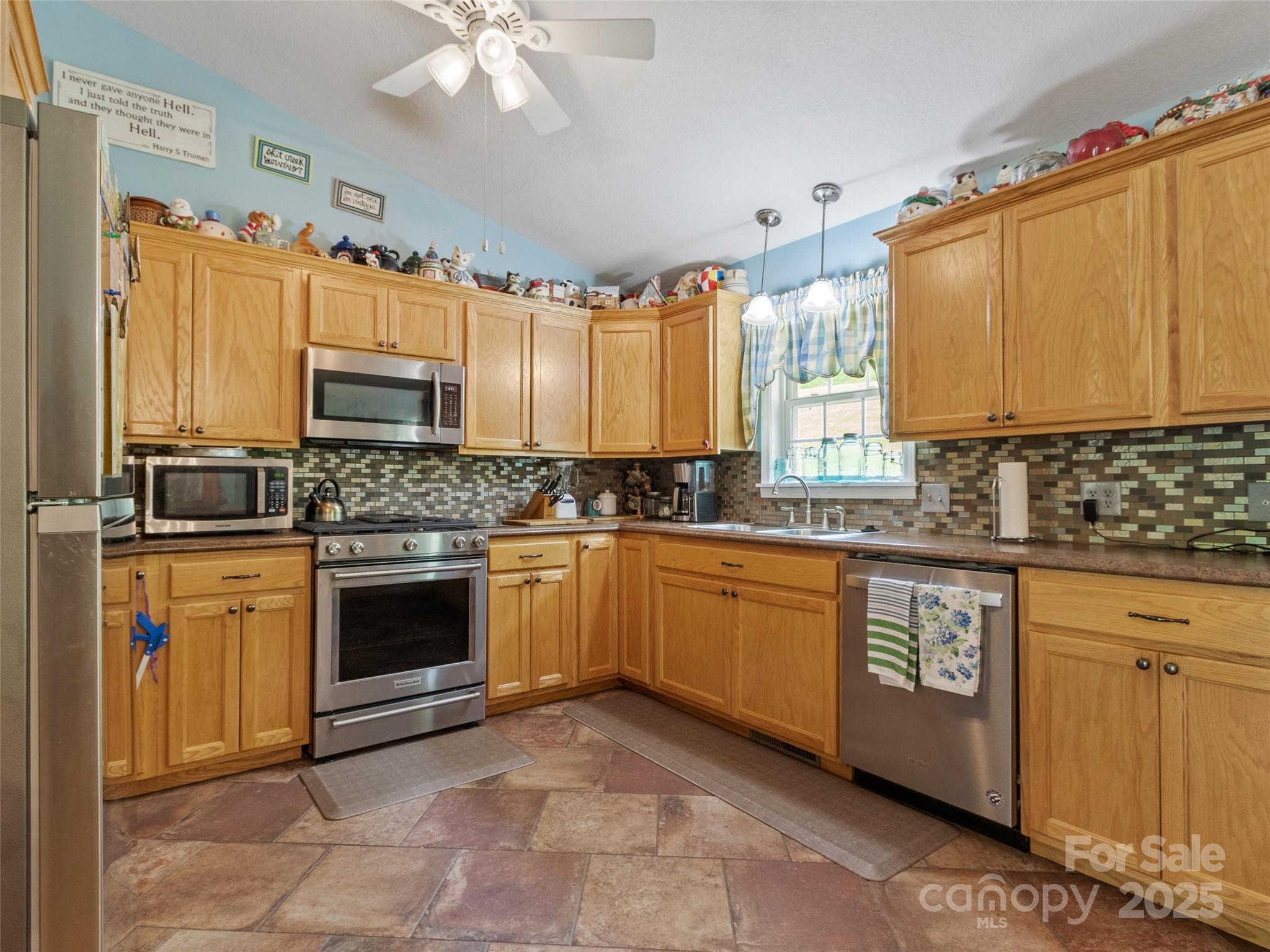17 Gun Flint Drive Burnsville NC 28714