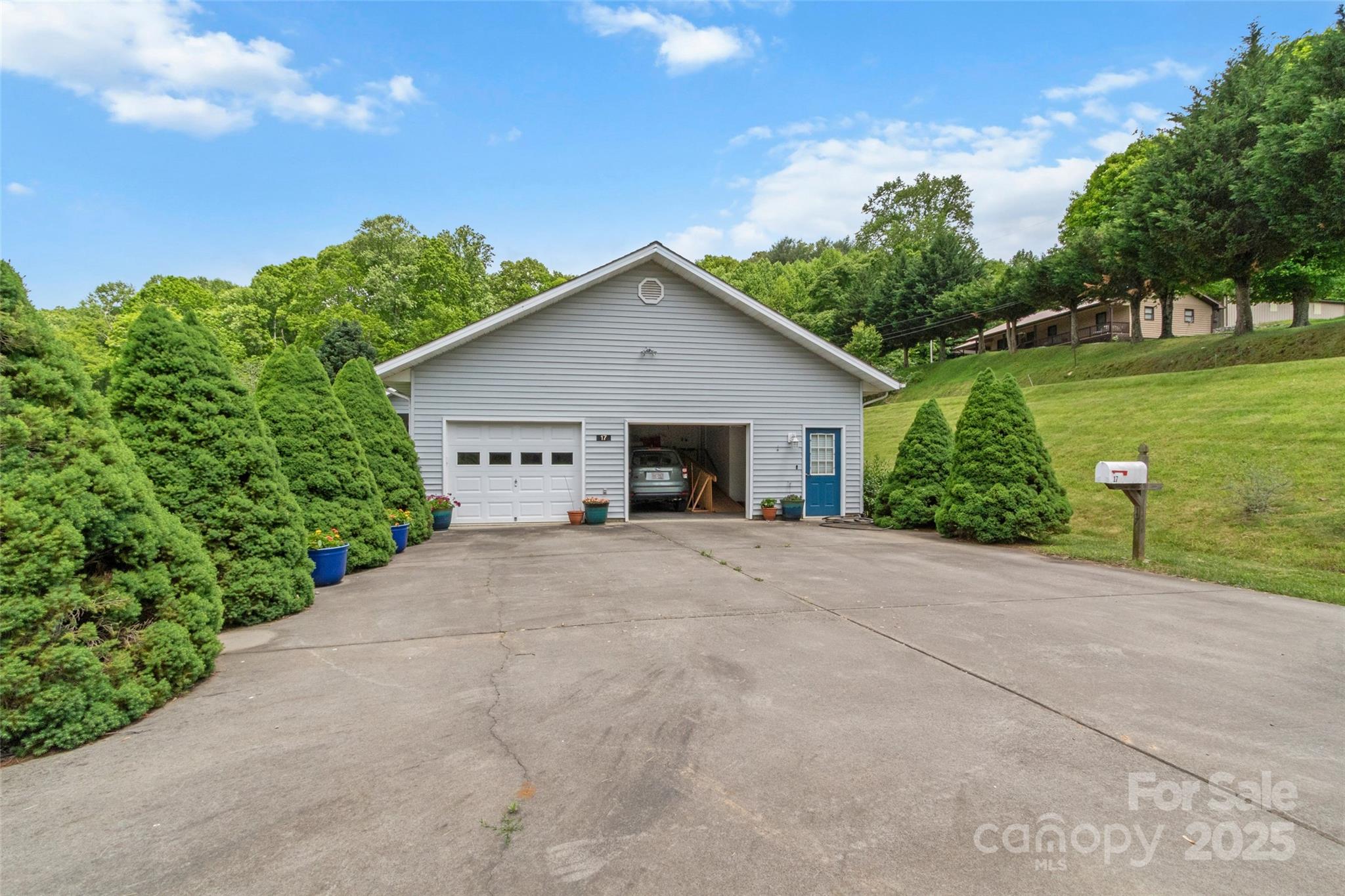 17 Gun Flint Drive Burnsville NC 28714