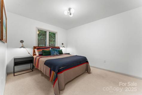 30 Hawktree Lane Waynesville NC 28786